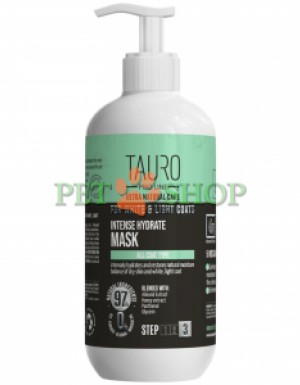 <p><strong>Tauro Pro Line Ultra Natural Care For White, Light Coat</strong> &ndash; mască intensiv hidratantă cu ingrediente de cea mai &icirc;naltă calitate și extract de migdale, concepută pentru &icirc;ntărirea firului de păr, hidratarea profundă a pielii și a blănii, oferindu-le strălucire și intensific&acirc;nd culoarea naturală. Masca este destinată c&acirc;inilor și pisicilor cu blană albă sau deschisă la culoare.</p>